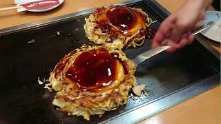 お好み焼き『鶴橋風月』モダン焼きが出来るまでv [upl. by Gombosi]